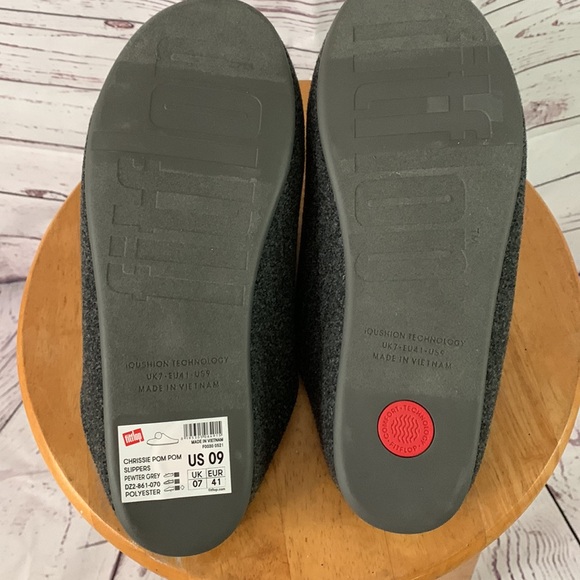 NWT Size 9 FitFlop Christie pom-Pom slippers. Pewter grey - Picture 4 of 4